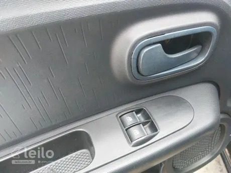 FIAT MOBI LIKE 2017/2018 - Imagem 12
